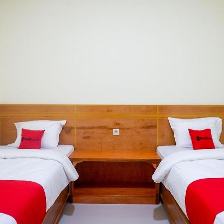 Reddoorz Near Rita Supermall Purwokerto 2 Bagian luar foto