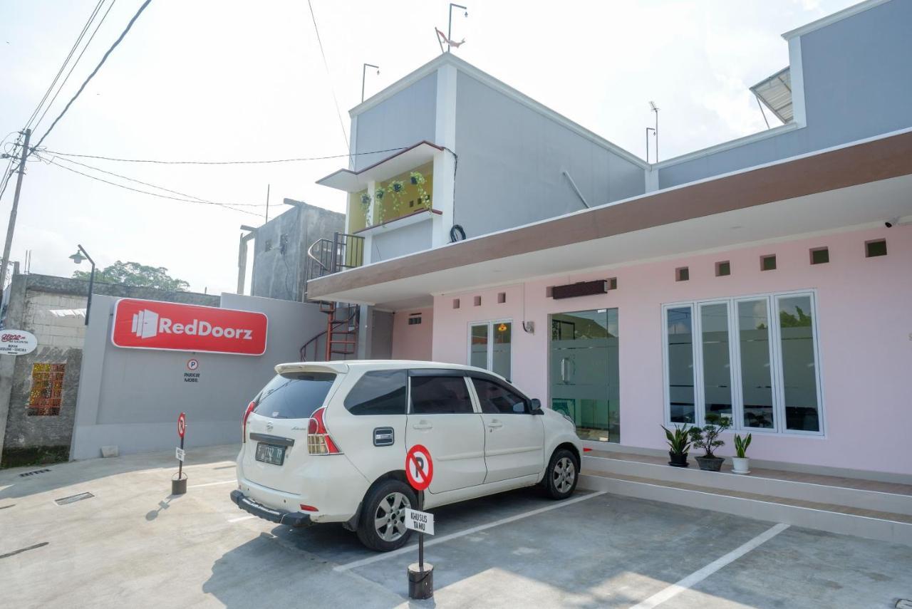 Reddoorz Near Rita Supermall Purwokerto 2 Bagian luar foto